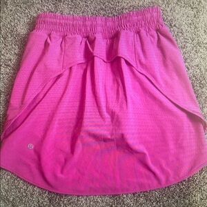 lululemon hotty hot skirt sonic pink size 6